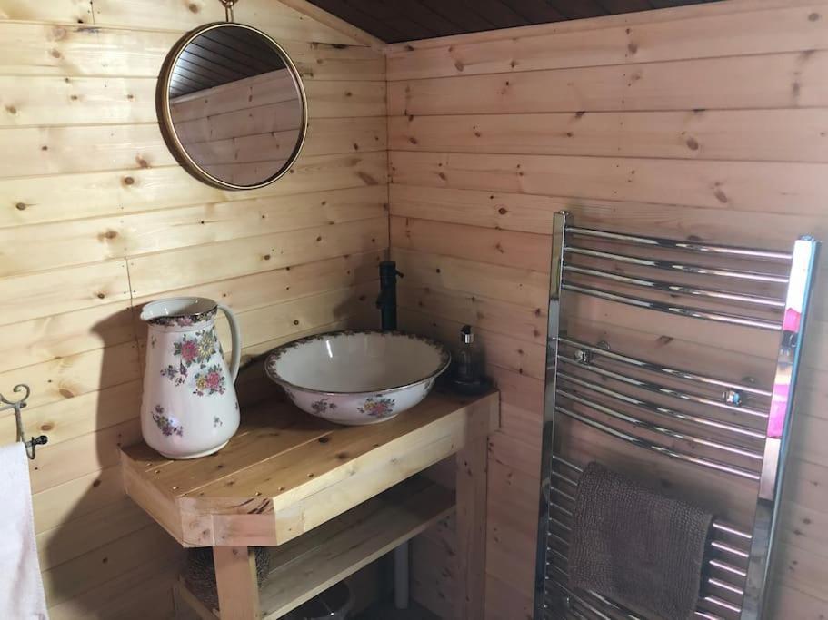 Apartamento Unique Tiny House Near 3 Peaks - The Zedshed Bentham Exterior foto